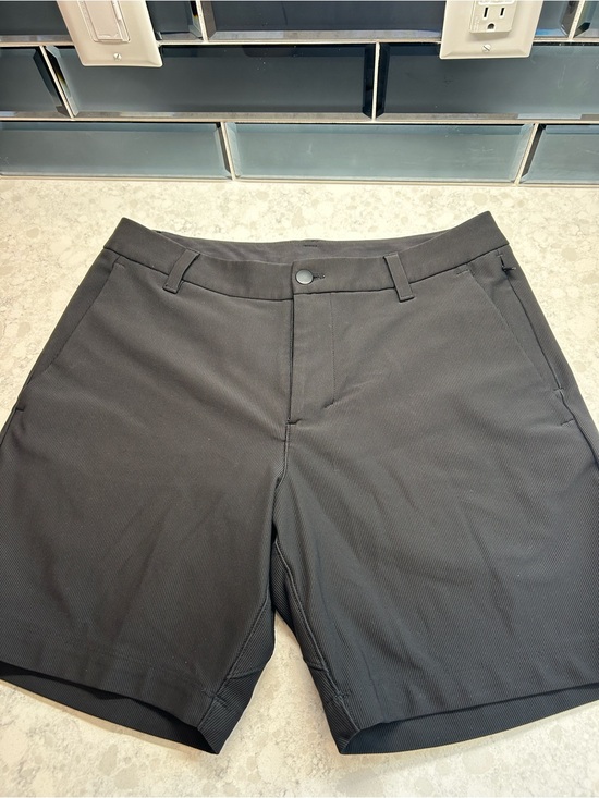 lululemon athletica Other - Lululemon Mens Commission Short Classic Fit  7 inches Size 30 black NWOT